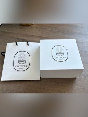 diptyque White and Black Branded Gift Bag and Box Set